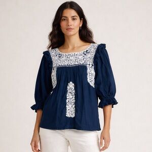 Mi Golondrina Fernanda Lago Nieve embroidered blouse in navy and white cotton. M